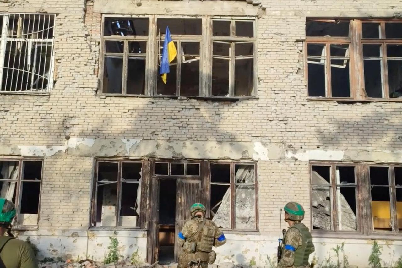 Ukraine forces claim to liberate first village amid counter-offensive