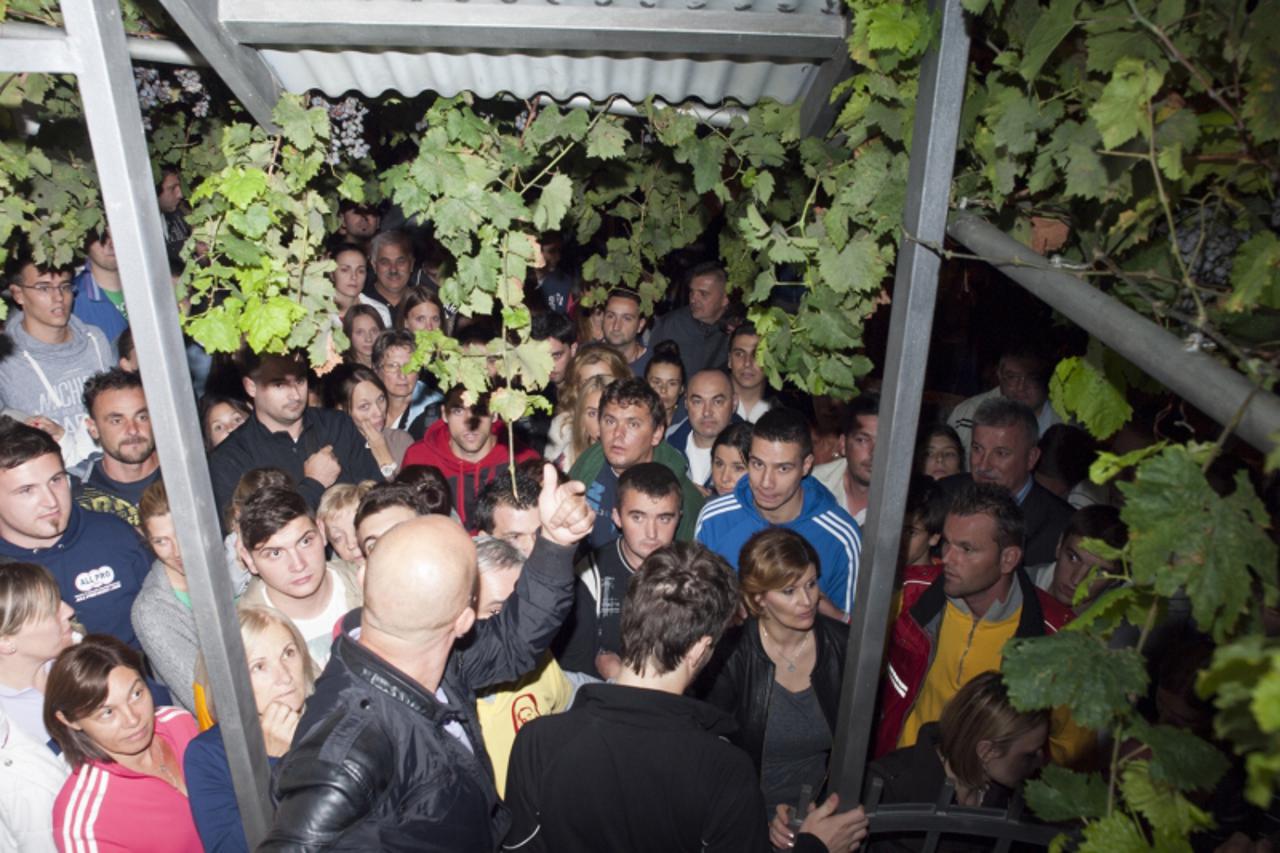 'OLYMPUS DIGITAL CAMERA'