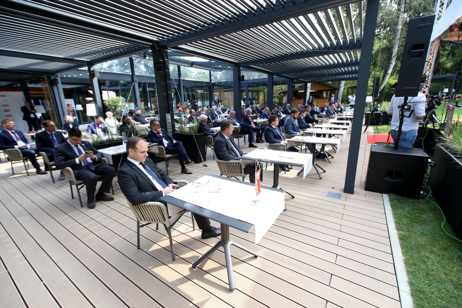 22.09.2020., Koprivnica- Vecernjakova konferencija "Hrvatska kakvu trebamo-porezna politika" odrzana je u Podravkinom rekreacijskom centru.Photo: Boris Scitar/Vecernji list/PIXSELL