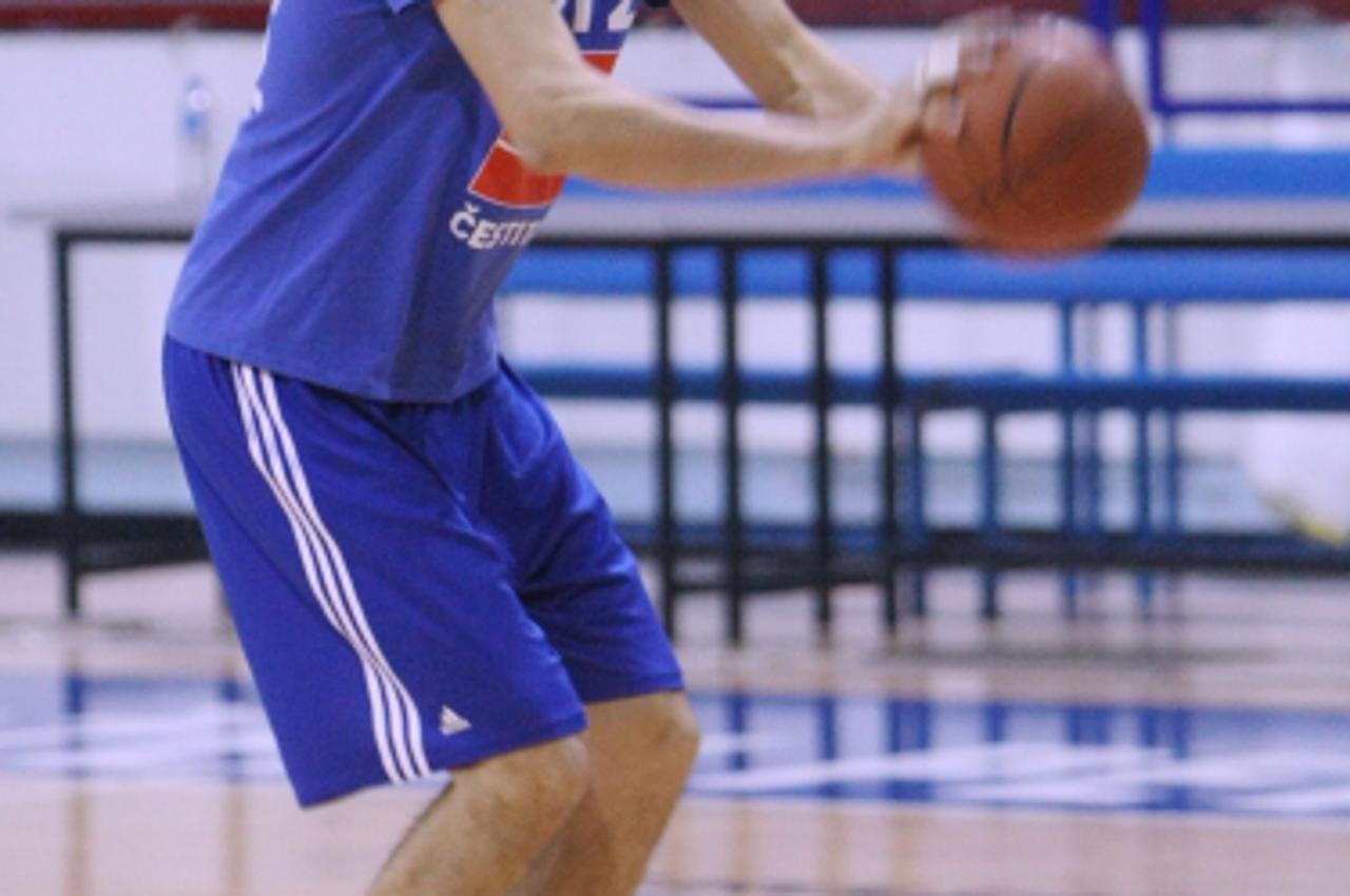 '01.12.2012., Zagreb - Prvi trening Darija Sarica s KK Cibonom.  Photo: Dalibor Urukalovic/PIXSELL'