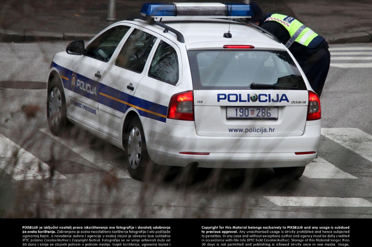 policija