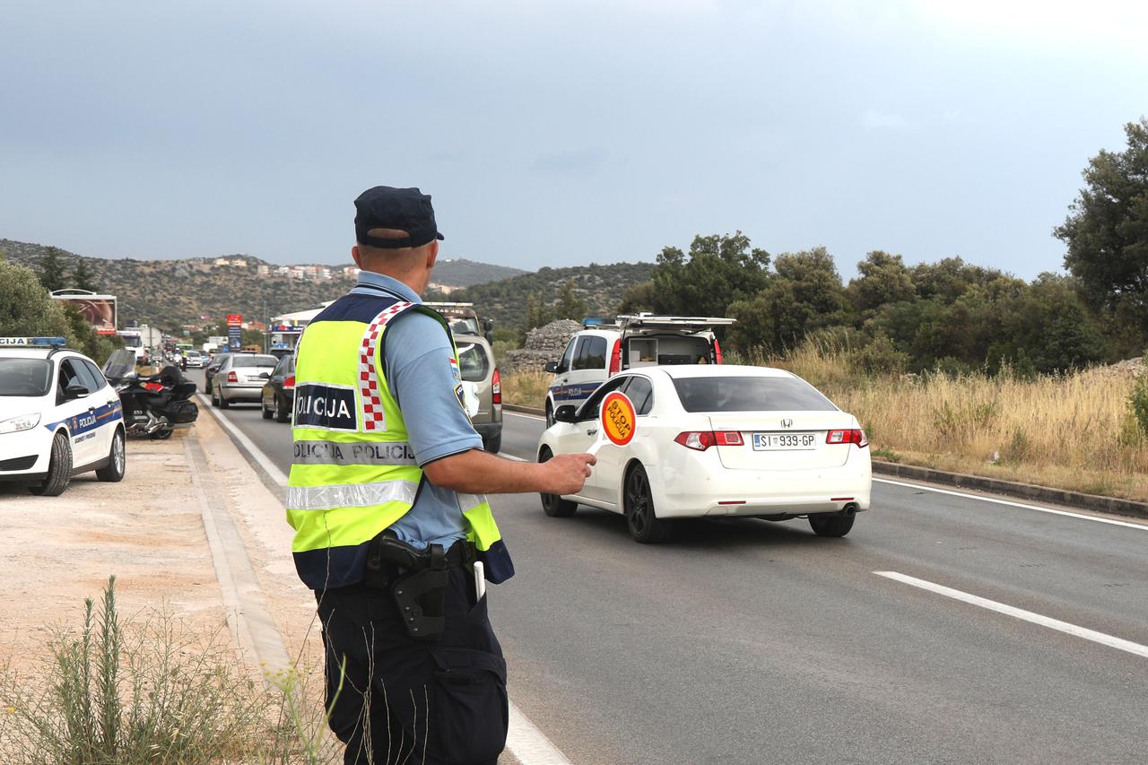 Dva motora sudarila su se na jadranskoj magistrali u Njivicama