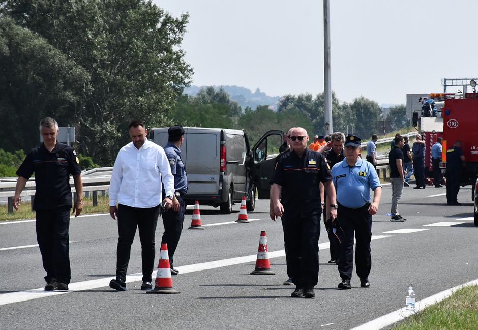 Ministar Beroš s Damirom Trutom i veloposlanikom Kosova obišao mjesto teške prometne nesreće