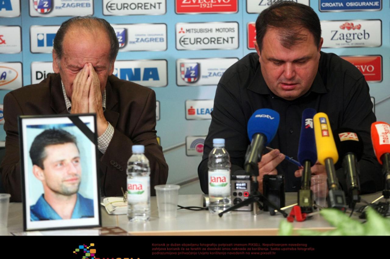 '20.10.2011., Zagreb - Odrzana konferencija za medije rukometasa Zagreba uoci utakmice 4. kola Lige prvaka izmedju Croatia osiguranja Zagreb i Barcelone ciji prihod je trebao ici za lijecenje Iztoka P