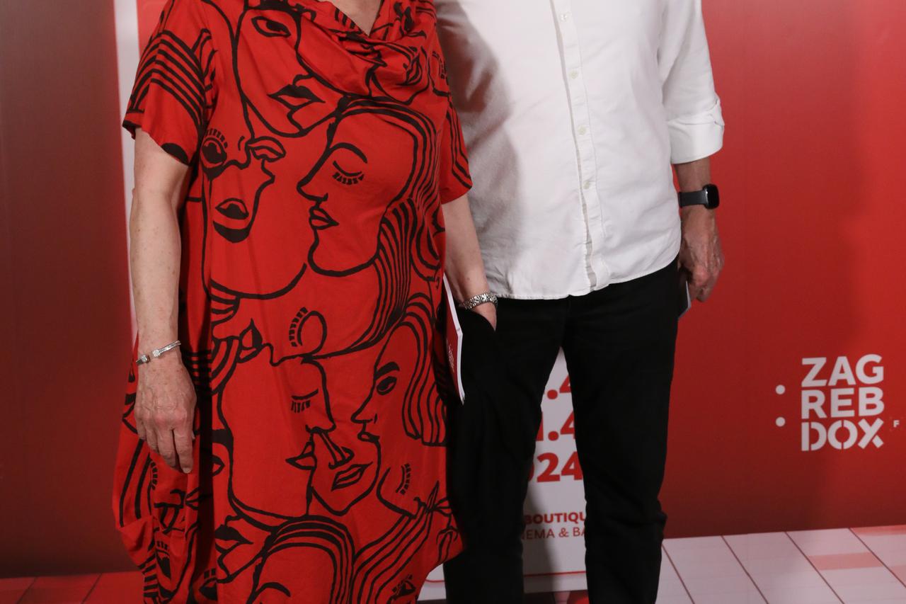 Zagreb: Dolazak poznatih na sve?anu dodjelu nagrada Ponos Hrvatske 2009