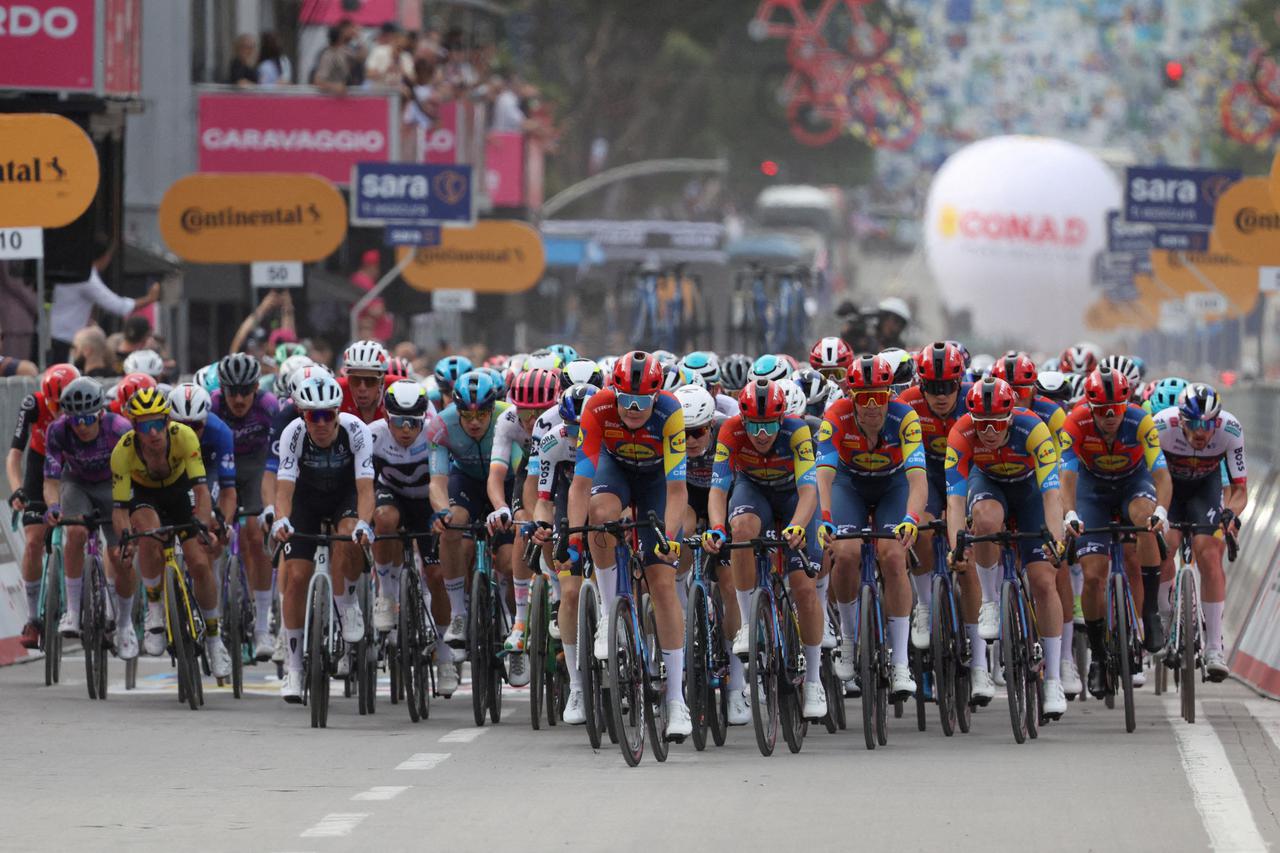FILE PHOTO: Giro d'Italia - Stage 1 - Durazzo to Tirana