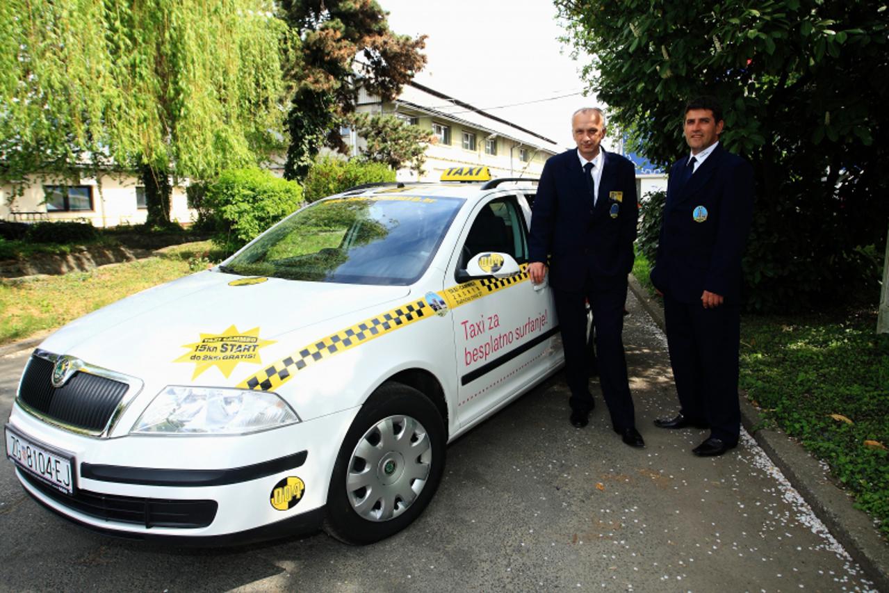 '12. 04..2011., Zagreb,  Vozila tvrtke Cammeo taxi opremljena i spremna za voznju. Voditelji Drazen Medic i Petar Vidov Photo: Zeljko Hladika/PIXSELL'