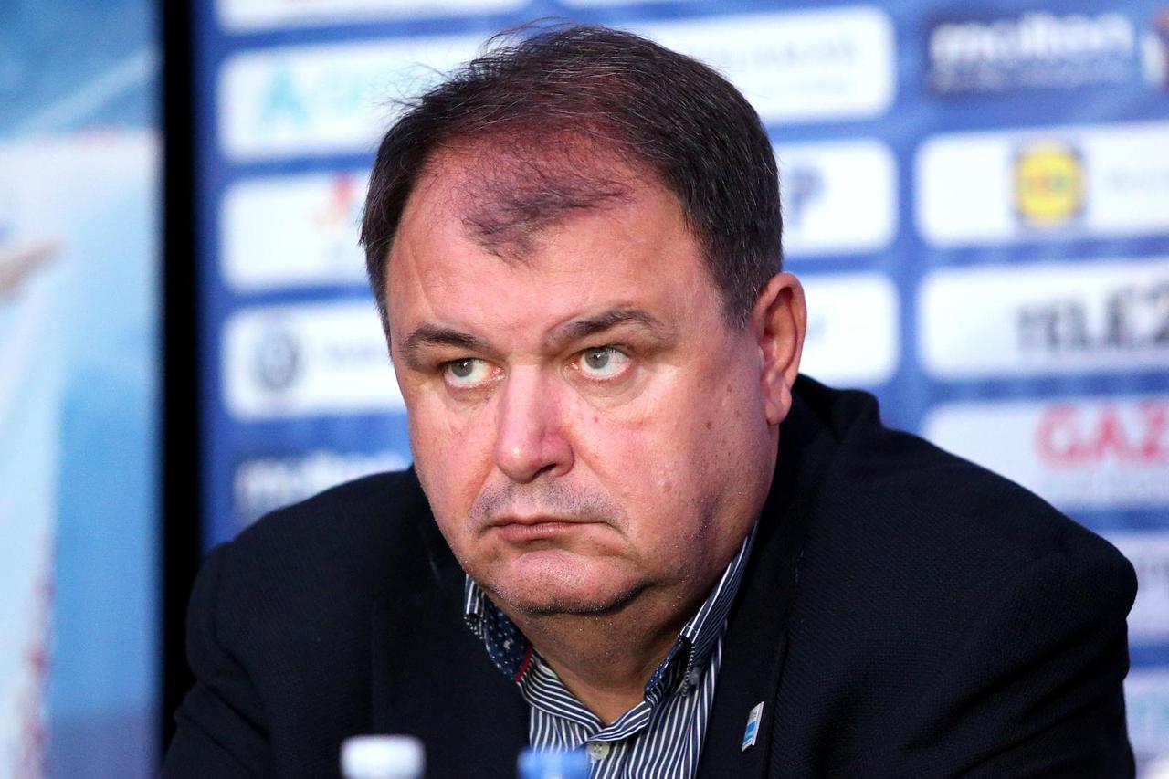 Zagreb: Lino Červar objavio popis igrača za kvalifikacijsku utakmicu EP protiv Srbije