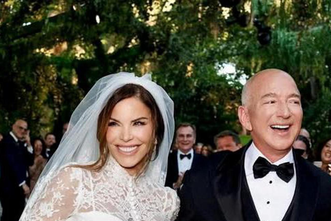 Lauren Sanchez Bezos shares photo of wedding to Amazon founder Jeff Bezos