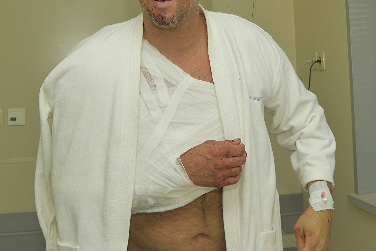 BiH,30.11.14.Mostar, Bolnica ,   Dubravko Simenc u bolnici