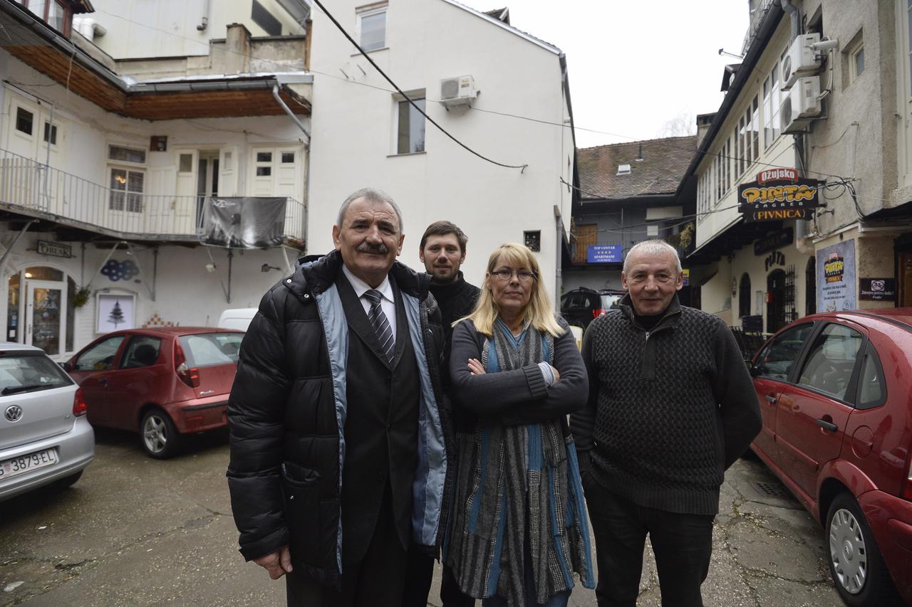 21.01.2015., Zagreb - Stanari i vlasnici poslovnih objekata se svadjaju oko pricuve i odrzavanje zgrada i dvorista. Photo: Marko Lukunic/PIXSELL