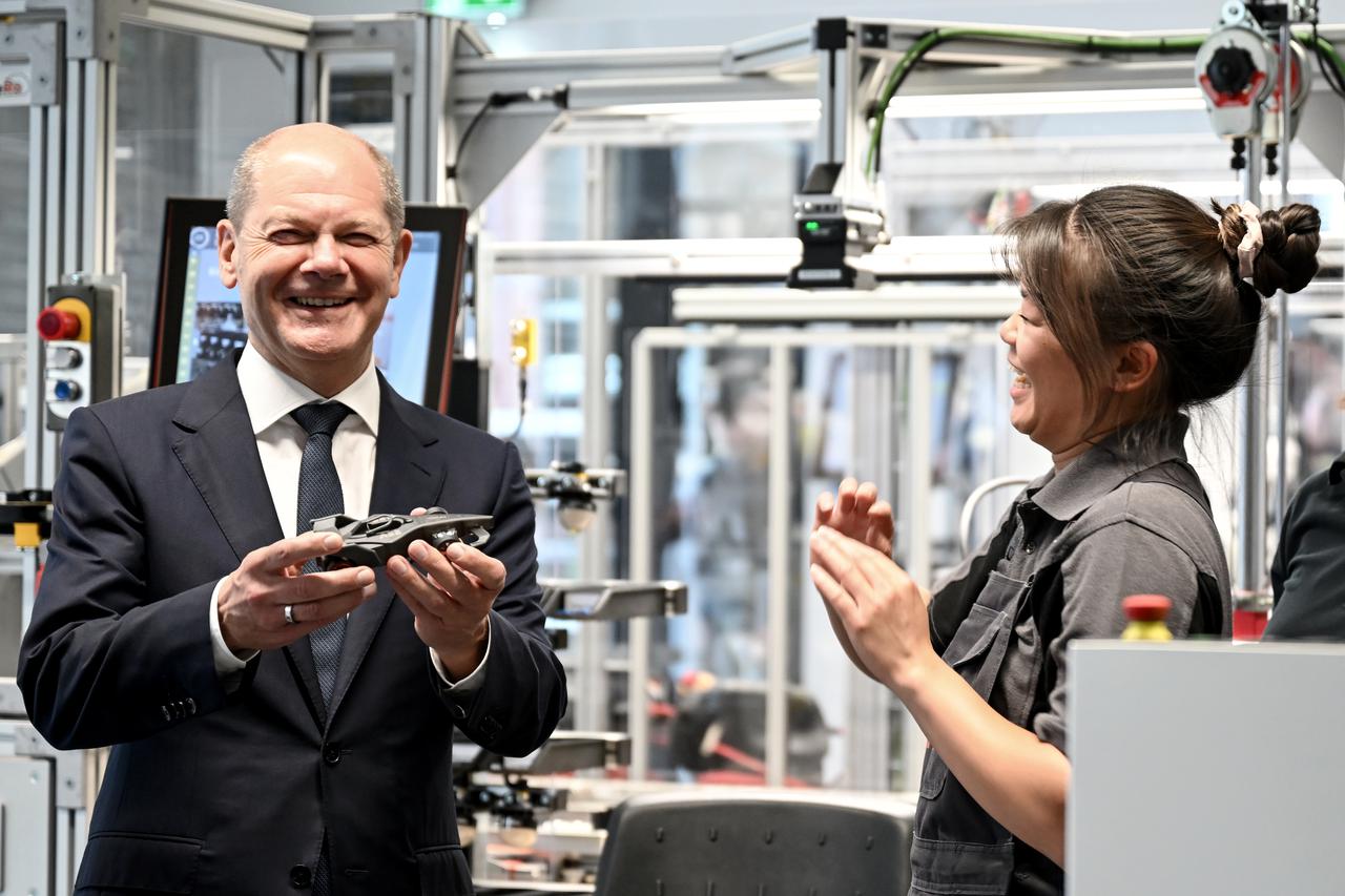 storyeditor/2022-12-15/scholz_factory.jpg