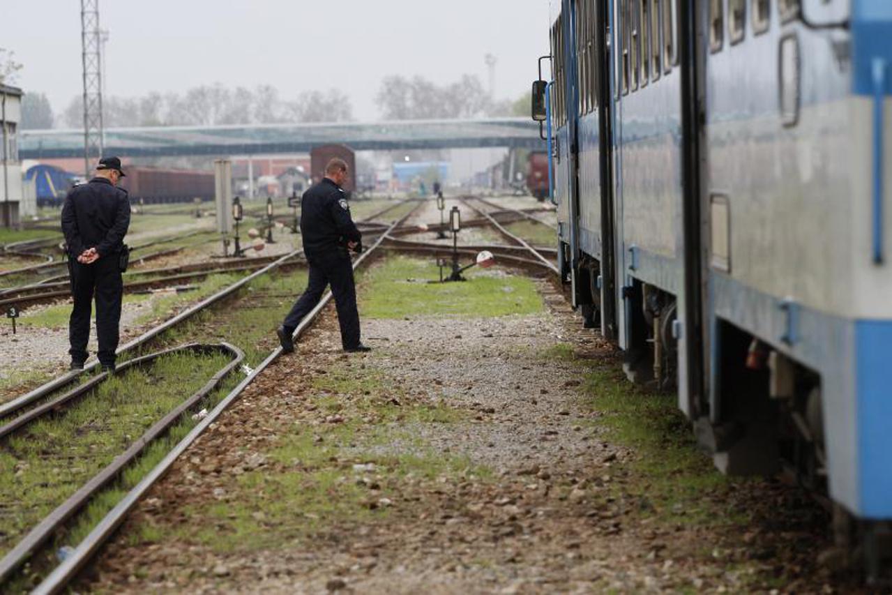 Pala među tračnice