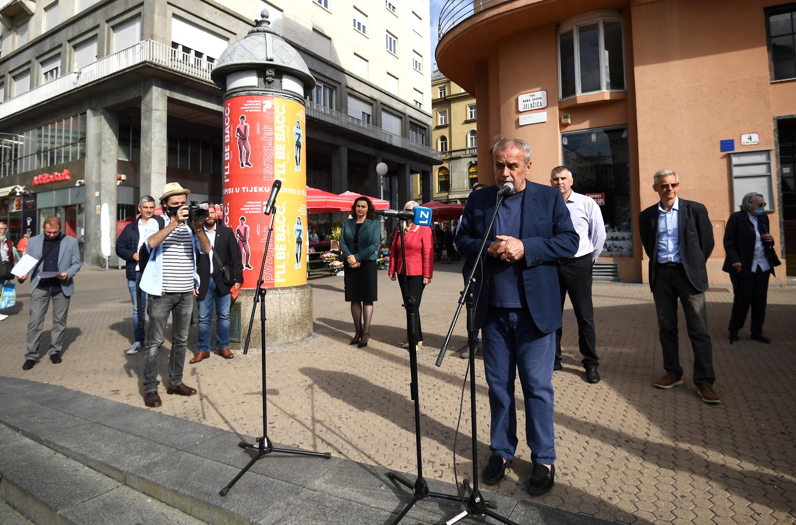 20.09.2020., Zagreb - Udruga hrvatskih trznica devetu godinu zaredom organizira na sredisnjem trgu u Zagrebu manifestaciju pod nazivom Dani hrvatskih trznica s ciljem promocije domaćih proizvoda koji se nude na trznicama diljem Hrvatske. Milan Bandic.Photo: Marko Lukunic/PIXSELL