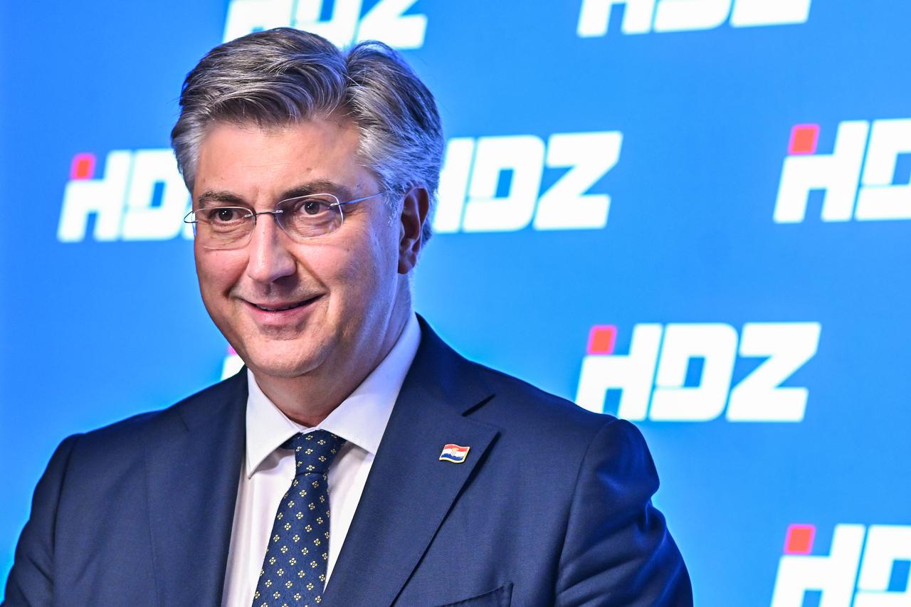 Zagreb: Premijer Plenković dao je izjavu za medije nakon sjednice šireg Predsjedništva HDZ-a