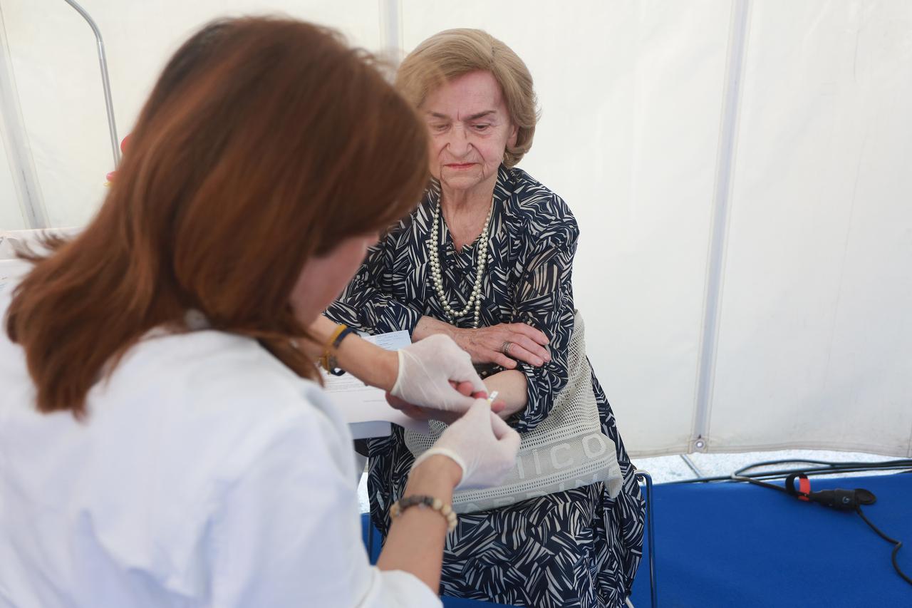 Na Cvjetnom trgu održana akcija "Sve za tvoje srce"