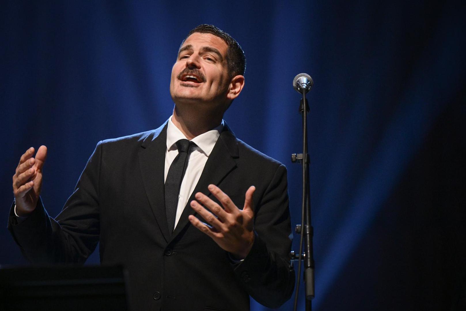 4 Tenora u srijedu su održali koncert u Lisinskom tijekom kojeg su publiku proveli vokalnom šetnjom glazbenim desetljećima hrvatske glazbene povijesti.