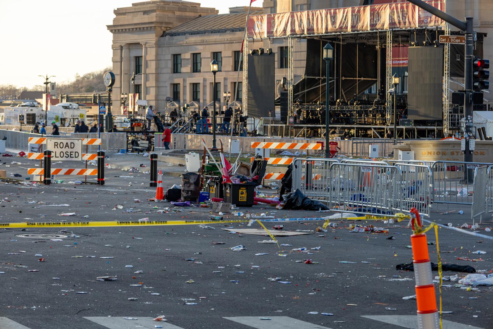 (240215) -- KANSAS CITY, Feb. 15, 2024 (Xinhua) -- This photo taken on Feb. 14, 2024 shows the site following a shooting in Kansas City, Missouri, the United States. At least one person was killed and 22 were injured as gunfire erupted during the Kansas City Chiefs' Super Bowl victory parade in Kansas City, U.S. state of Missouri, Stacey Graves, chief of the Kansas City Missouri Police Department, said at a news conference on Wednesday afternoon. (Photo by Robert Reed/Xinhua) Photo: Robert Reed/XINHUA