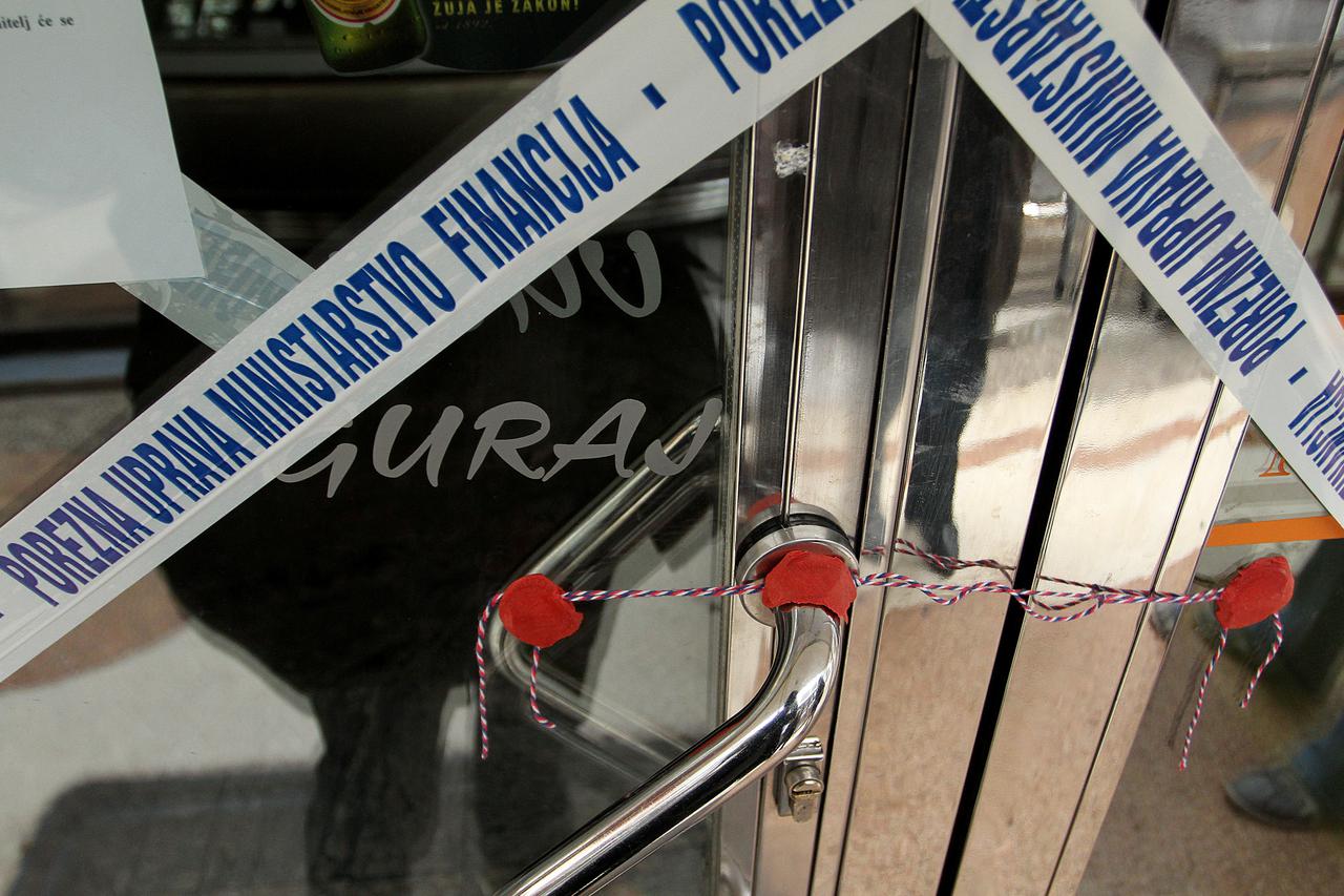 15.02.2013., Zagreb - Abdurahim Abdurahimi vlasnik zdravljaka Sport, kojem je porezna uprava zatvorila zdravljak jer mu je fiskalna blagajna bila u kvaru 15 minuta. Photo: Anto Magzan/PIXSELL