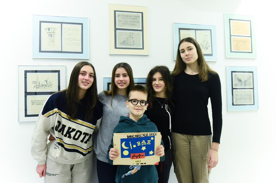 Zagreb: Učenice OŠ Kajzerica izradile su slikovnicu o glagoljici 