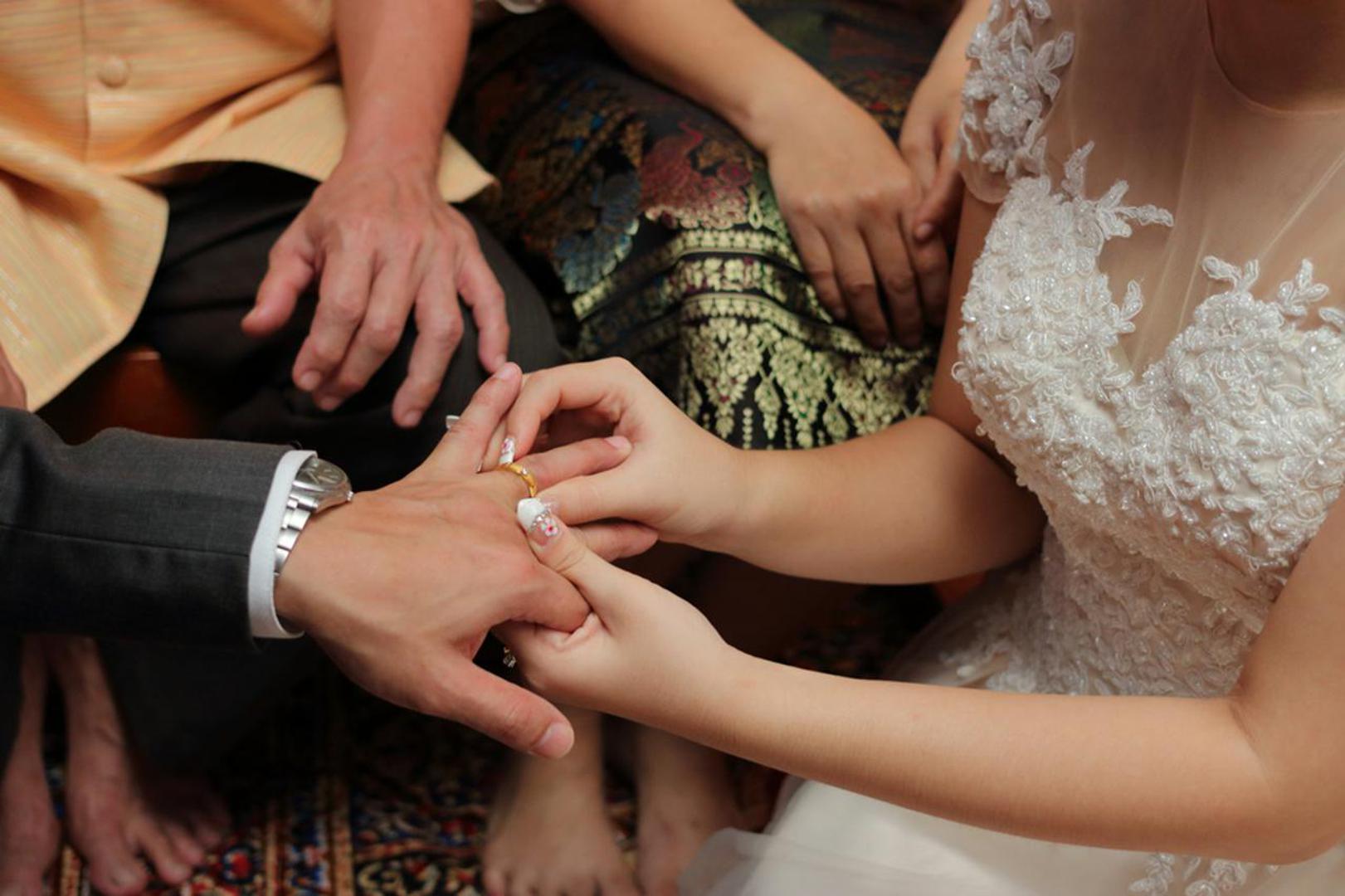 Cijene sigurnost i stabilnost, pa im je prioritet izgraditi karijeru, stvoriti financijsku sigurnost i pronaći idealnog partnera kako bi brak imao čvrste temelje. Često im je fokus na karijeri u ranim godinama života, a tek kasnije spremno ulaze u brak.