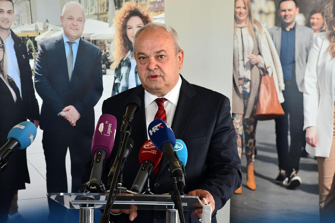 Sl. Brod: Predstavljanje kandidata Mirka Duspare za gradonačelnika i Tee Tomas za županicu