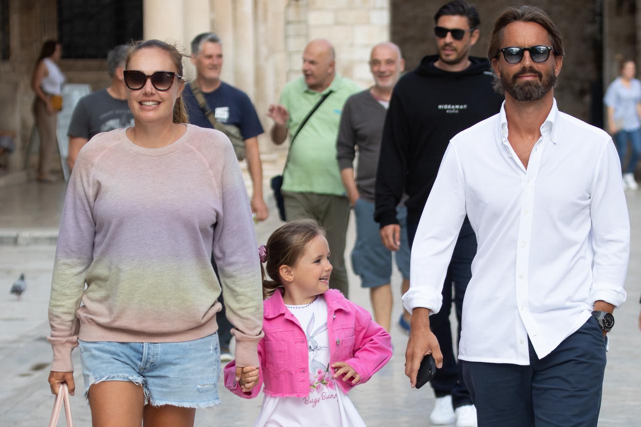 Dubrovnik: Tamara i Petra Ecclestone s obitelji prošetale gradom