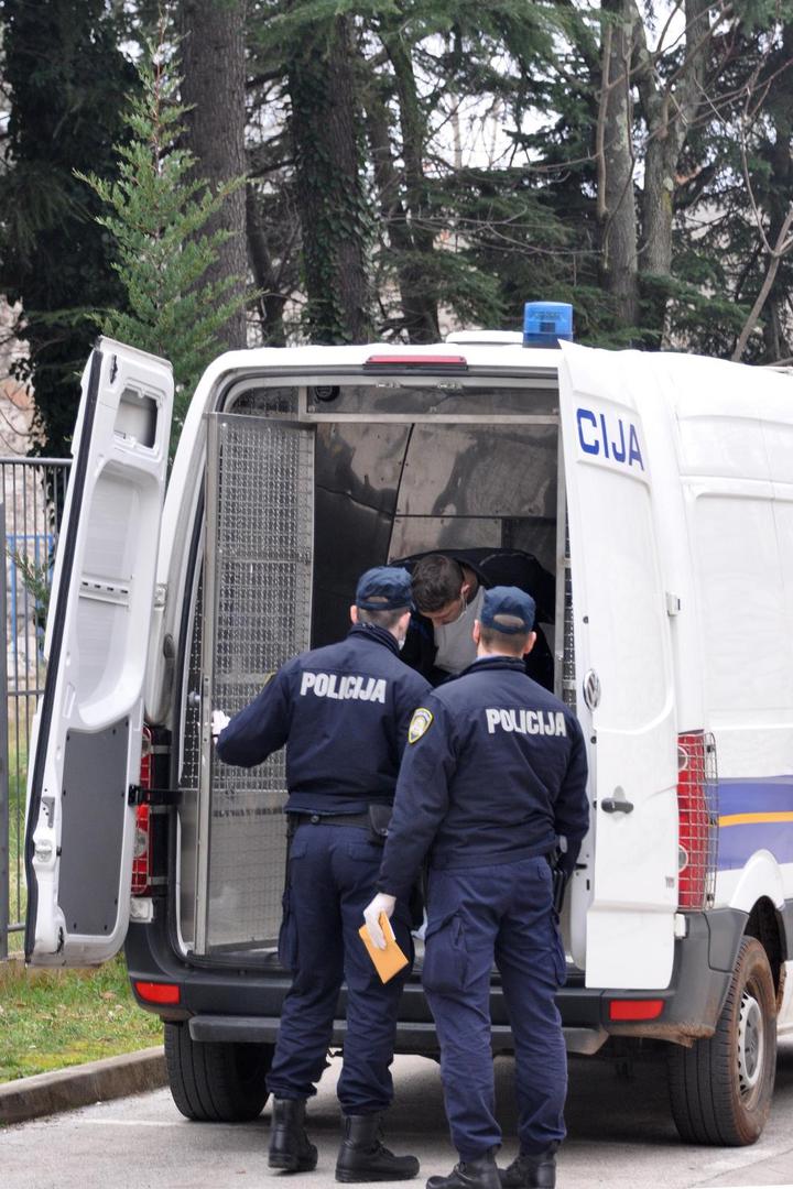 05.02.2021., Pula - U pulsko Zupanijsko drzavno odvjetnistvo, prepracen nasilnik koji je zatocio zensku osobu, te se sukobio s policajcima.Photo: Sasa Miljevic / PIXSELL