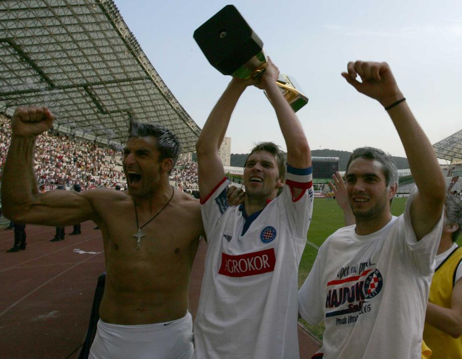 ARHIVA - Split: Igrači i navijači Hajduka proslavili osvajanje naslova prvaka u sezoni 2004./05.