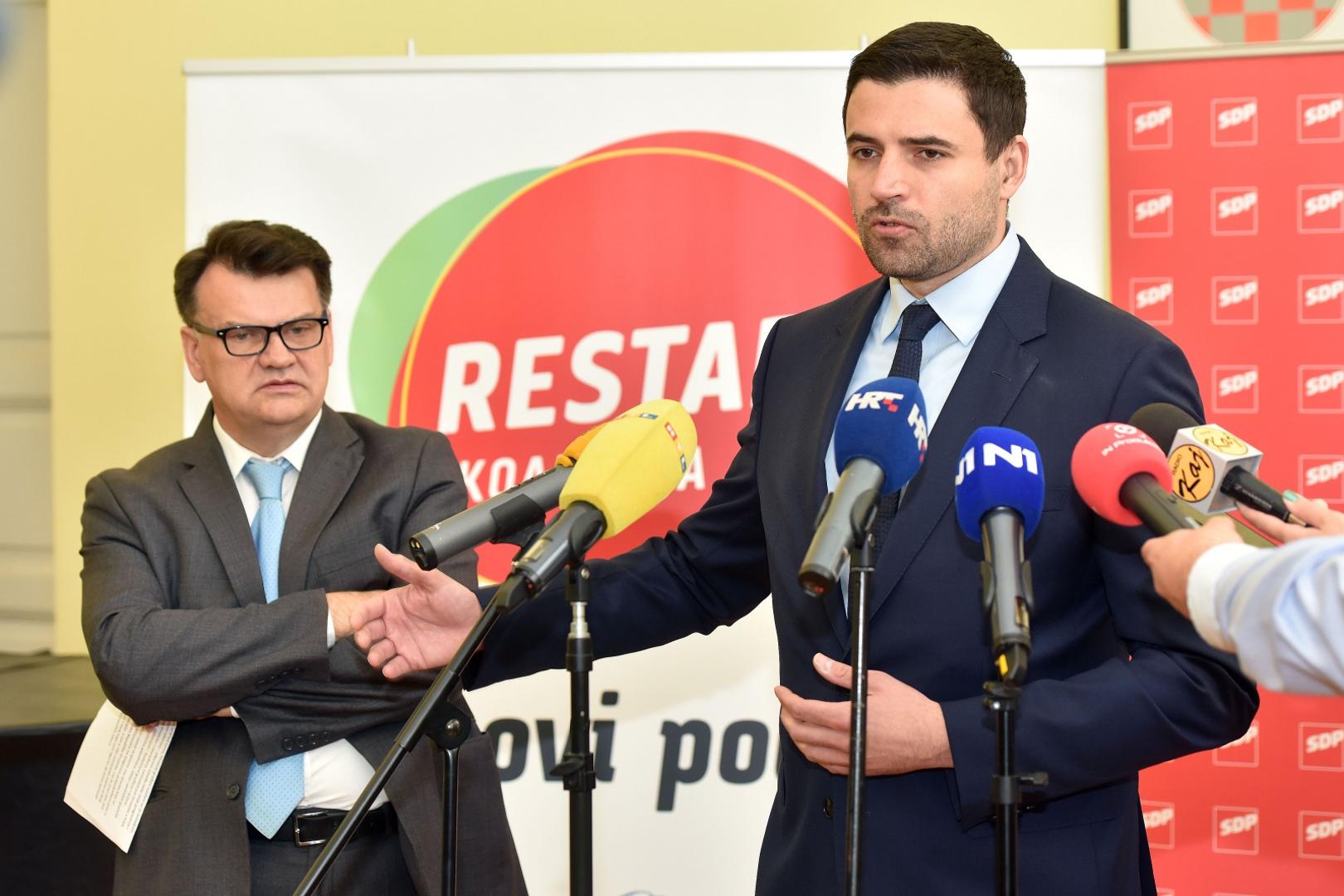 17.05.2020., Cakovec - Medjimurski demokratski savez (MDS) novi je clan Restart koalicije. Predsjednik MDS-a Zeljko Pavlic, predsjednik SDP-a Davor Bernardic Photo: Vjeran Zganec Rogulja/PIXSELL