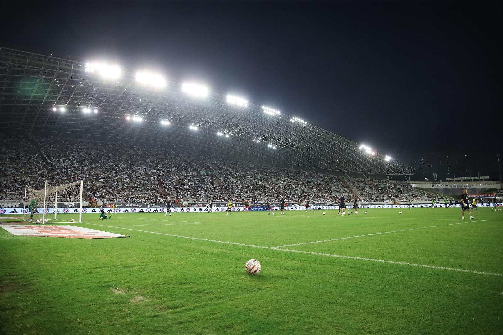 Nakon svih silnih oluja koje su proteklih dana i tjedana nanosile štetu poljudskom travnjaku i konstrukciji, sada je sve u top stanju
