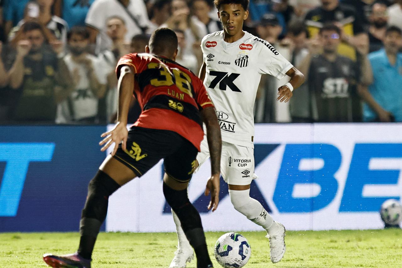 Brasileiro Championship - Santos v Sport Recife