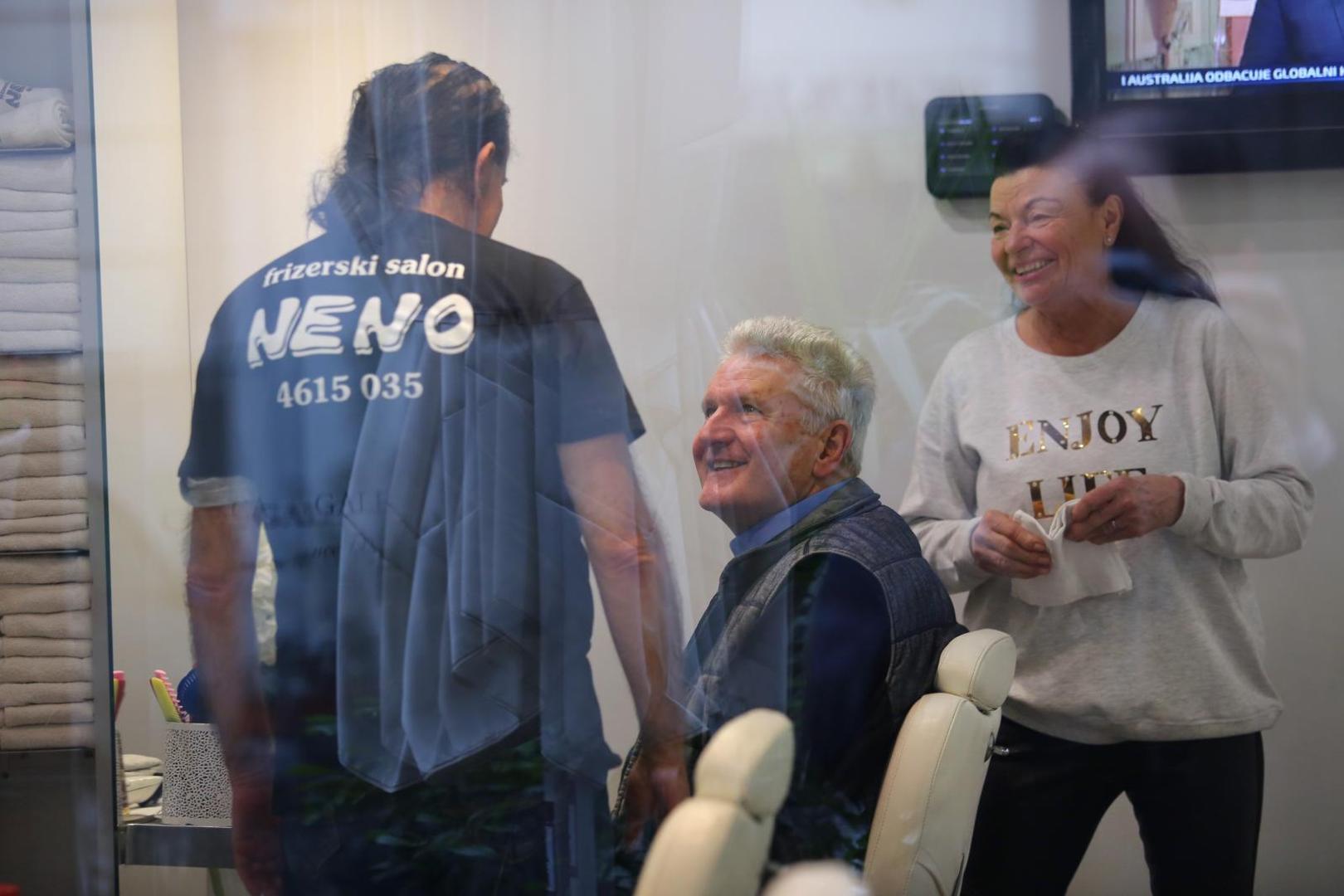 Prvog dana na slobodi Todorić je odlučio posjetiti svog frizera Nenu u zagrebačkoj Bauerovoj ulici.