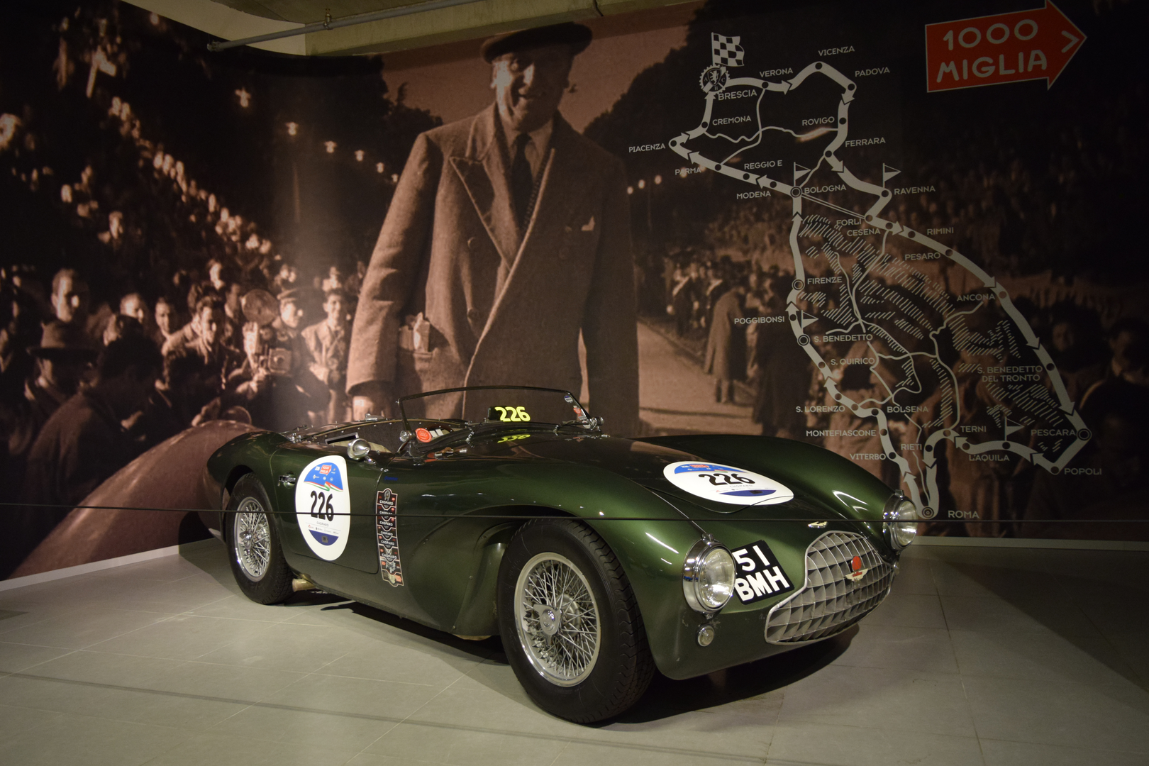 Nigdje drugdje na okupu ne možete naći toliko značajnih trkaćih automobila. U Louwmanovu muzeju primjerci su iz utrka Mille Miglia, 24 sata Le Mansa...