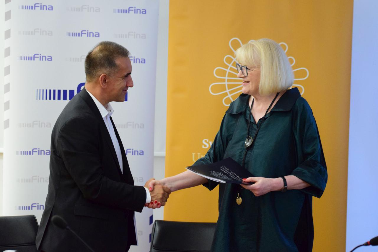predsjednik Uprave Fine mr. sc. Dražen Čović i rektorica Sveučilišta u Zadru prof. dr. sc. Dijana Vican