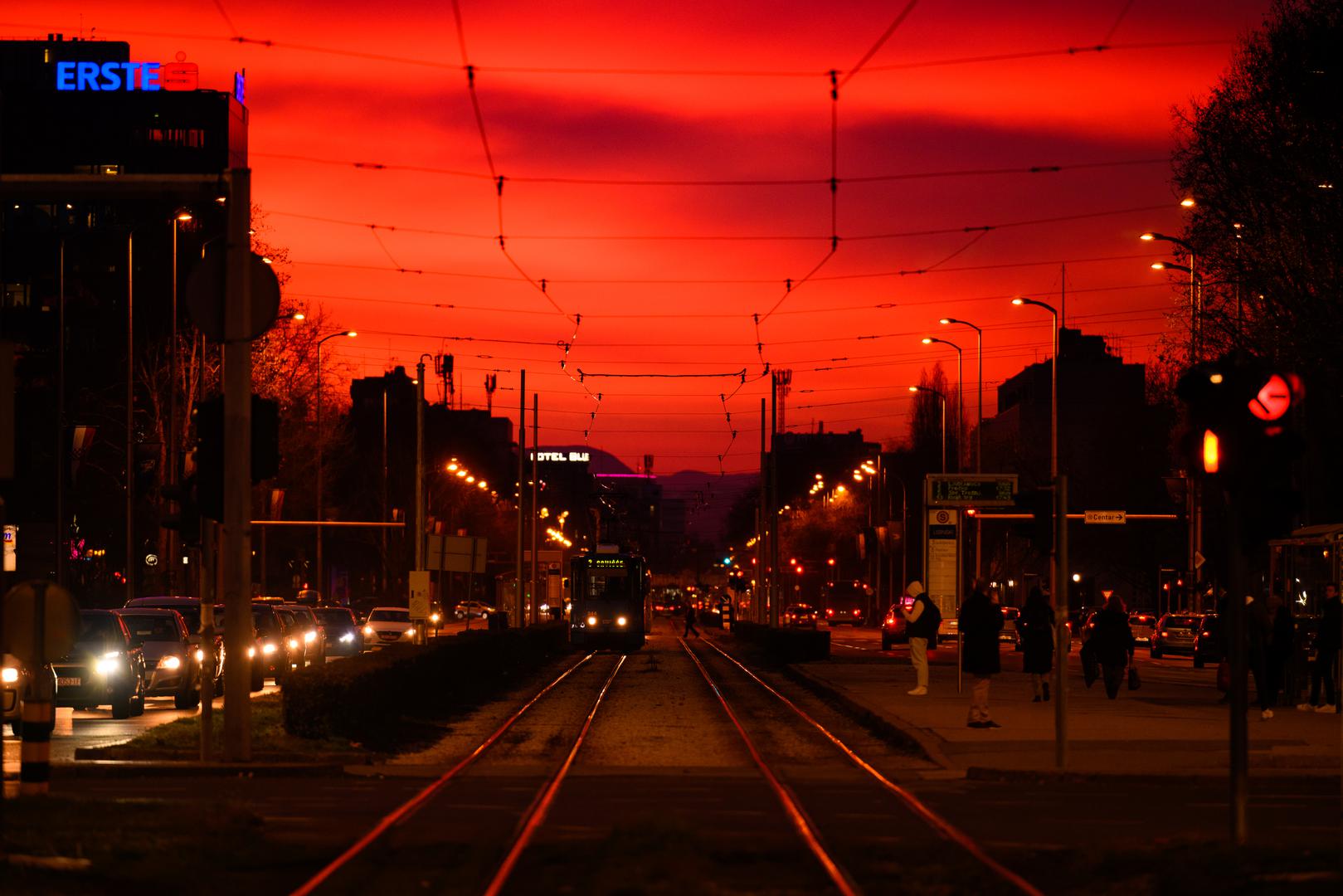 03.02.2023., Zagreb - Zalazak sunca nad Ulicom Grada Vukovara. Photo: Davor Puklavec/PIXSELL