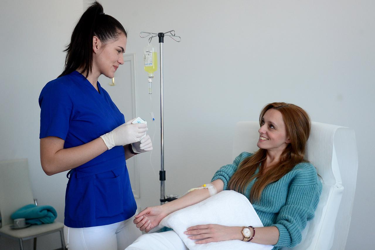 Intravenozna vitaminska infuzija