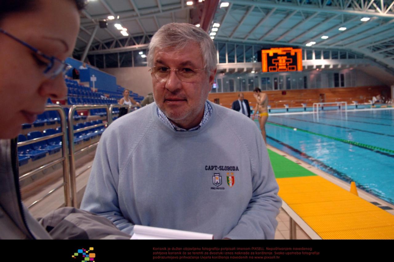 '28.01.2009., Rijeka - Bazen Kantrida ugostio je najbolju svjetsku vaterpolsku momcad. Talijanski Pro Recco odigrao je revijalnu utakmicu s rijeckim Primorjem Erste bankom. Predrag Sloboda, potpredsje