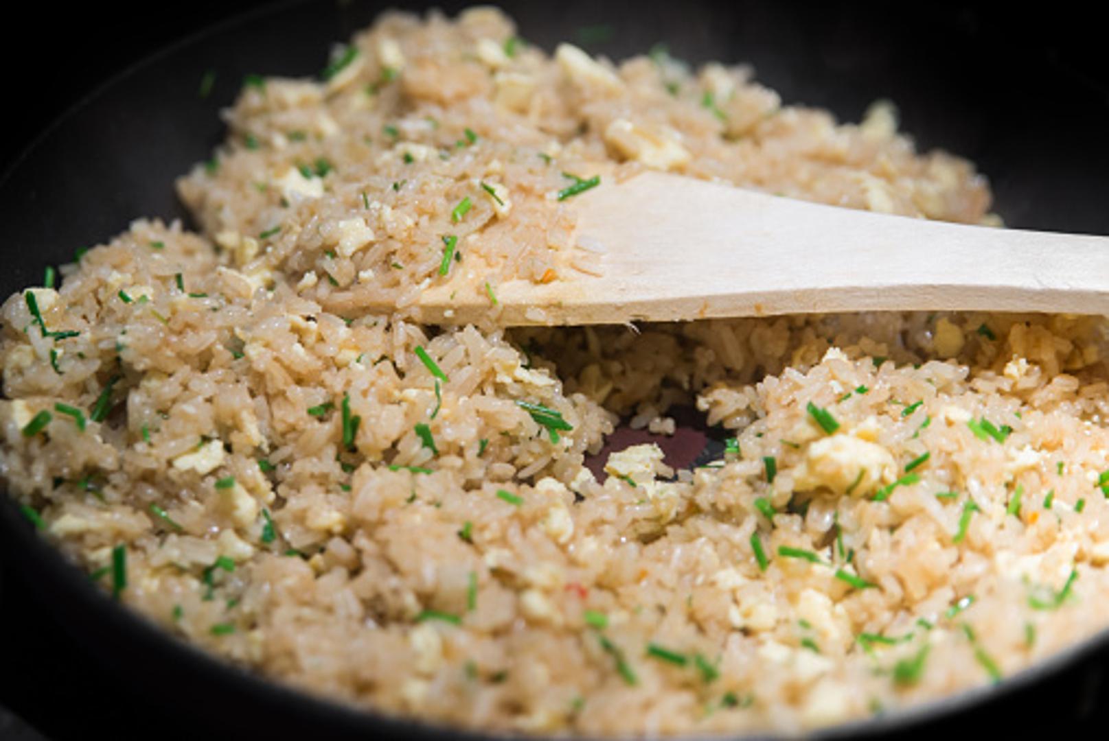 Indonezija - Doručak s najmanje kalorija od svih prethodnih imat će oko 320 kalorija, a podrazumijeva rižu i pečena jaja. 