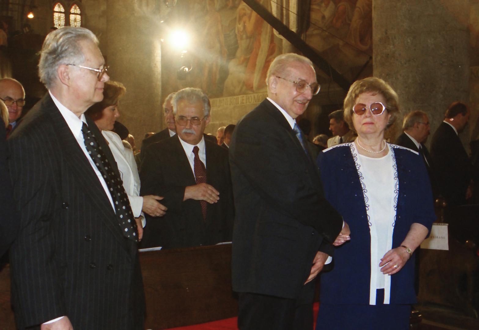 26.05.1999., Zagreb - Predsjednik Republike Hrvatske Franjo Tudjman prisustvovao je Svetoj misi u zagrebackoj katedrali koju je predvodio nadbiskup zagrebacki kardinal Josip Bozanic. Photo: Davor Visnjic/PIXSELL