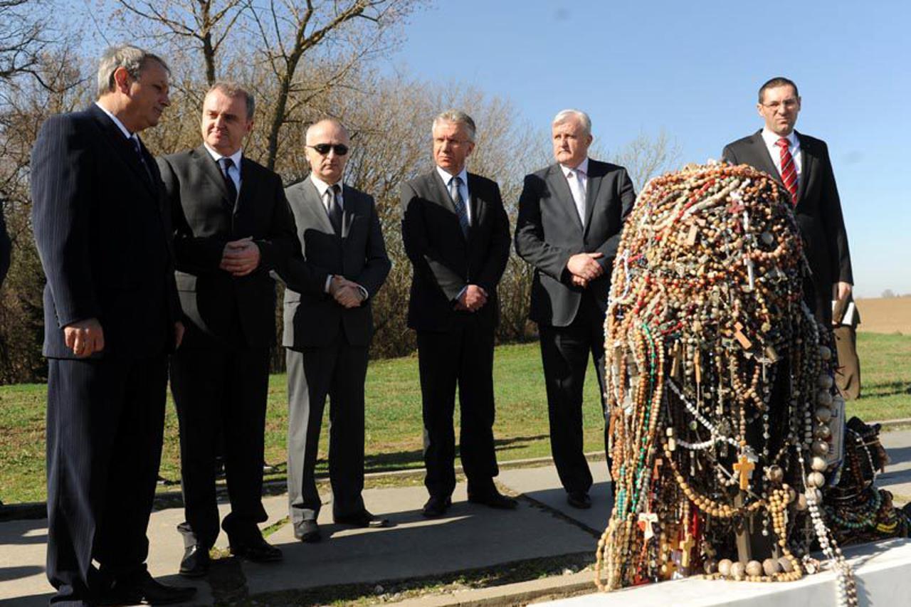 ministri u vukovaru (1)