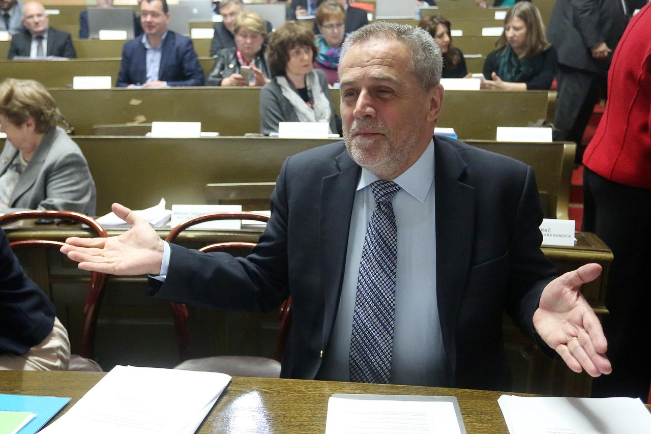 28.04.2016., Zagreb -  U starogradskoj vijecnici odrzana je 38. sjednica Gradske skupstine Grada Zagreba. Milan Bandic, gradonacelnik. Photo: Borna Filic/PIXSELL