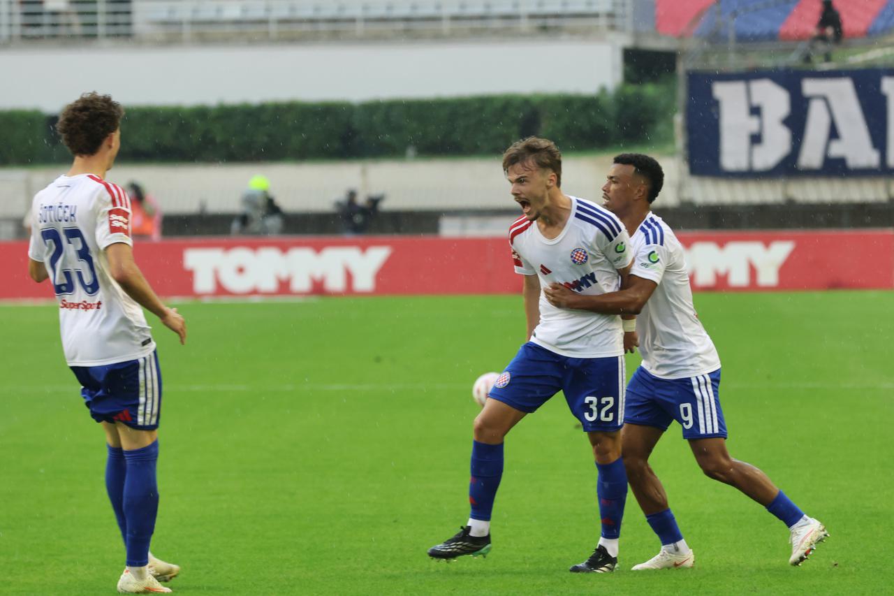 Hajduk i Dinamo sastali se u 09. kolu SuperSport HNL-a