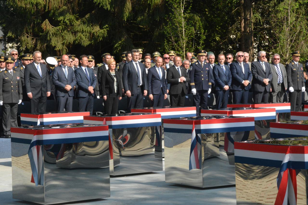 Državni vrh u Okučanima na obljetnici vojno-redarstvene operacije Bljesak