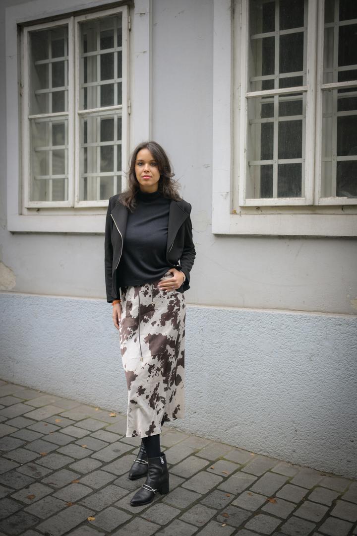 U ranim dvadesetim godinama Kosanović je imala gotovo sve: ljepotu, talent i zavidnu modnu karijeru. A onda joj se, preko noći, savršen život pretvorio u noćnu moru. Potkraj srpnja 2017. godine mlada je manekenka iznenada pala u komu te u takvom stanju bila dva tjedna, i to zbog malformacije mozga koja joj je dijagnosticirana kada joj je bilo samo deset godina, pisao je Večernji list u listopadu 2022. godine.