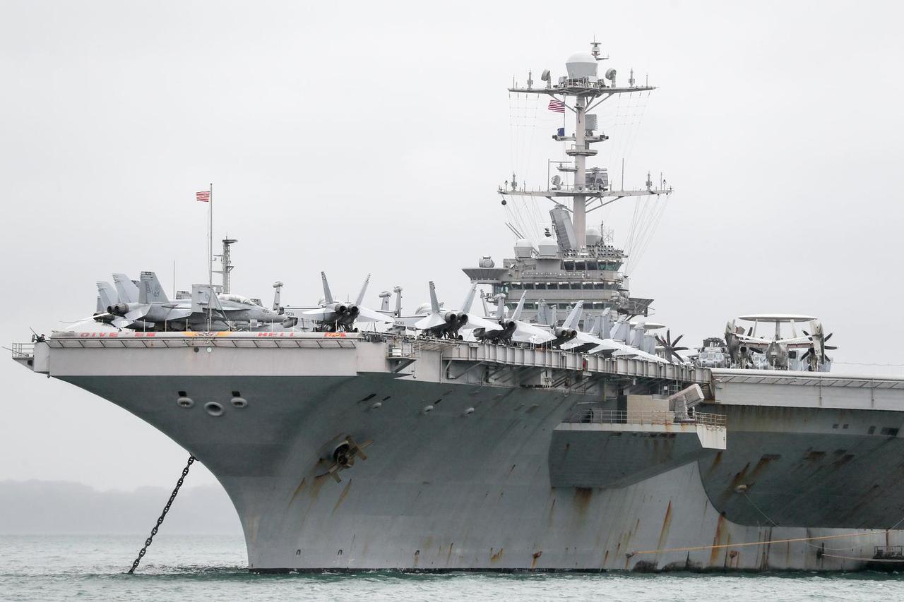 Američki nosač zrakoplova USS Harry S Truman