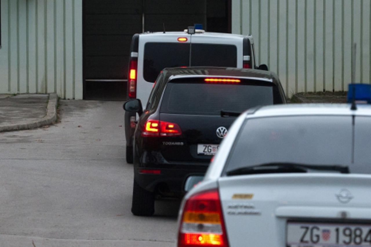 '20.11.2012., Remetinec, Zagreb - Ivo Sanader dolazi u zatvor u Remetincu nakon sto mu je na Zupanijskom sudu izrecena kazna od 10 godina zatvora za afere Hypo i Ina-MOL.   Photo: Daniel Kasap/PIXSELL