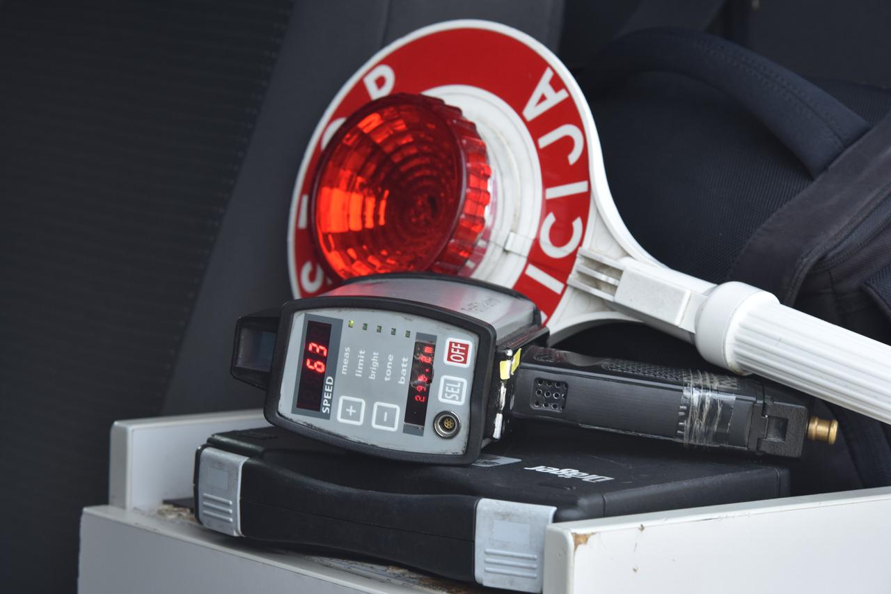 Vodice: Zbog u?estalih prometnih nesre?a policija kontrolira brzinu vozila