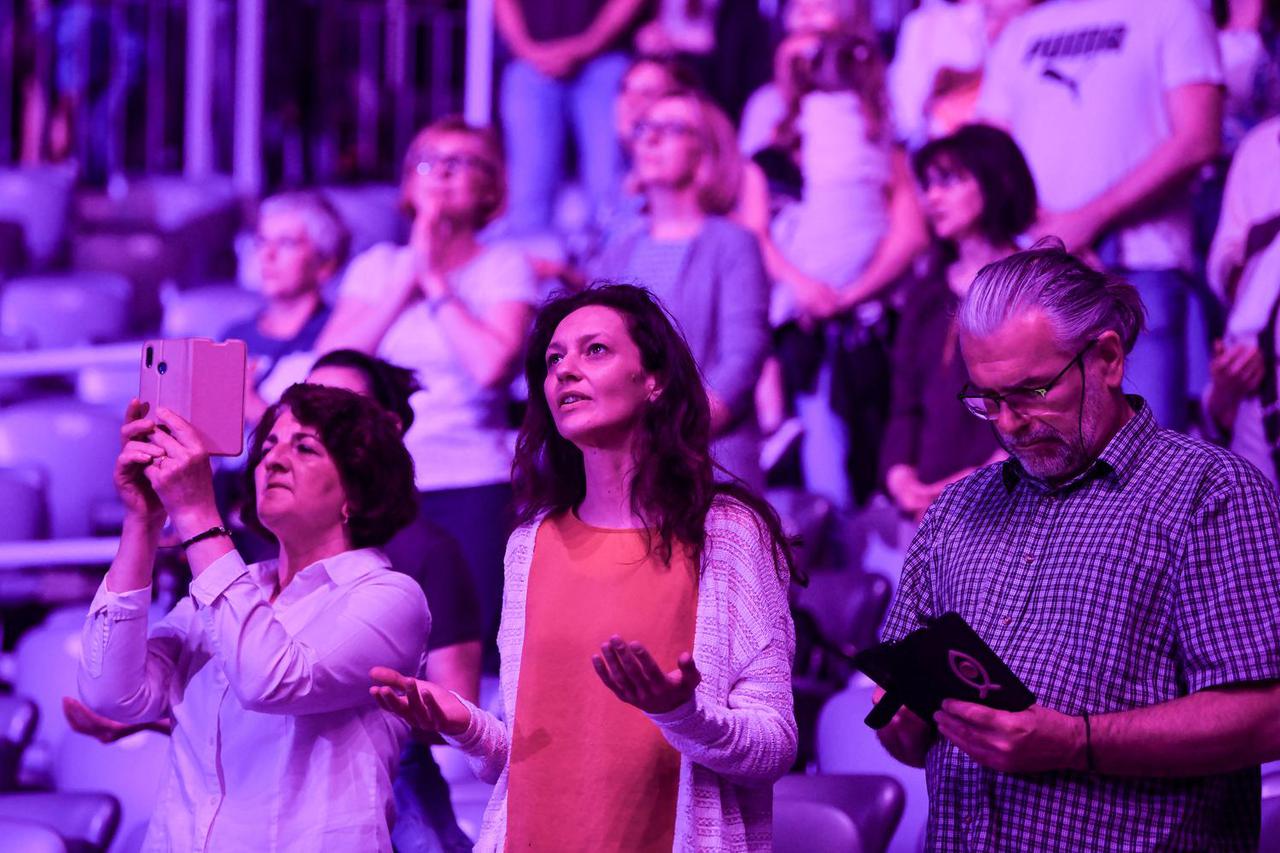 U Areni Zagreb održava se duhovno-glazbeni spektakl "Progledaj srcem"