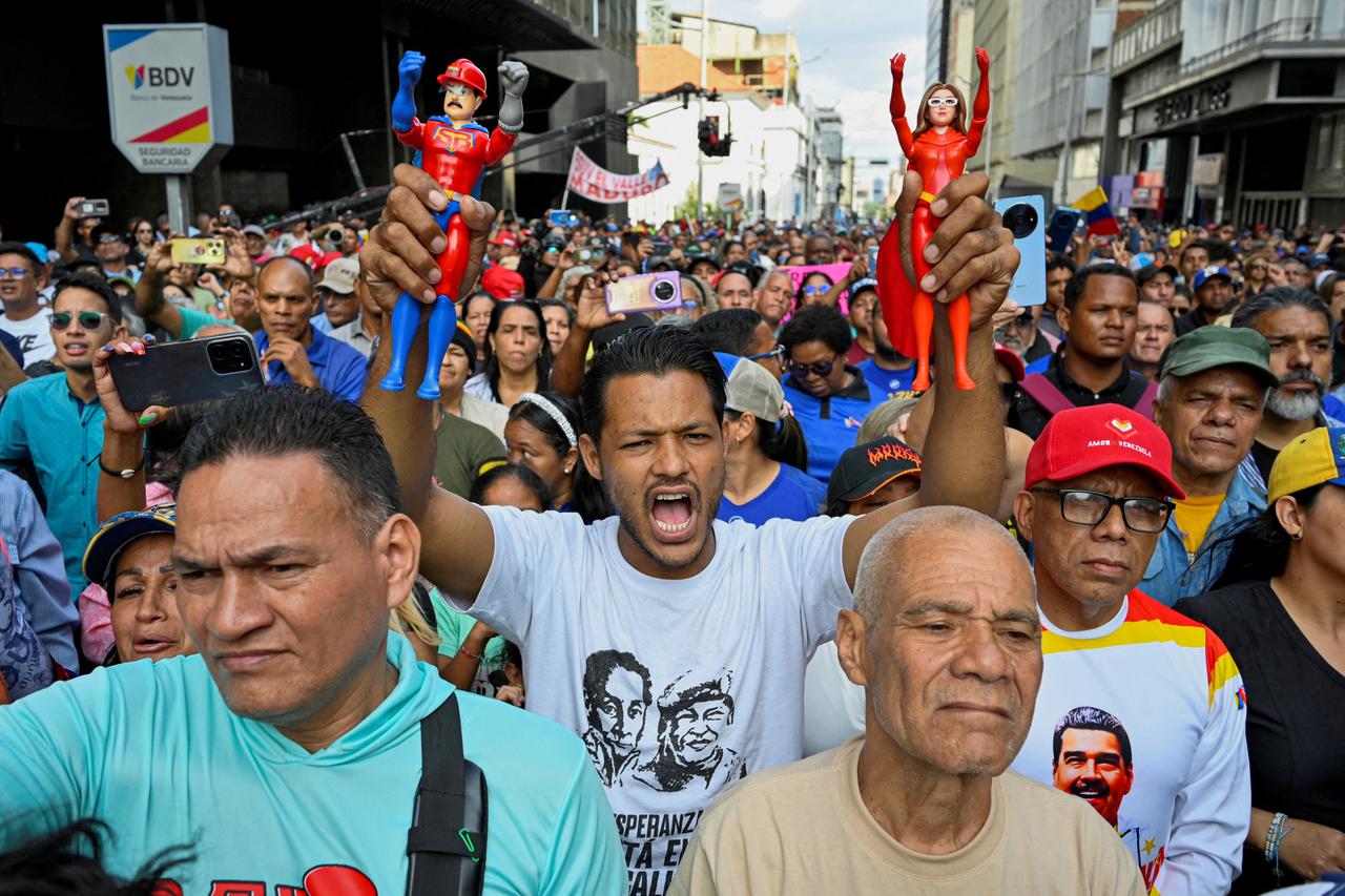 Demonstration outside the National Assembly in Caracas on the day Delcy Rodriguez was formally sworn in as Venezuela's interim president